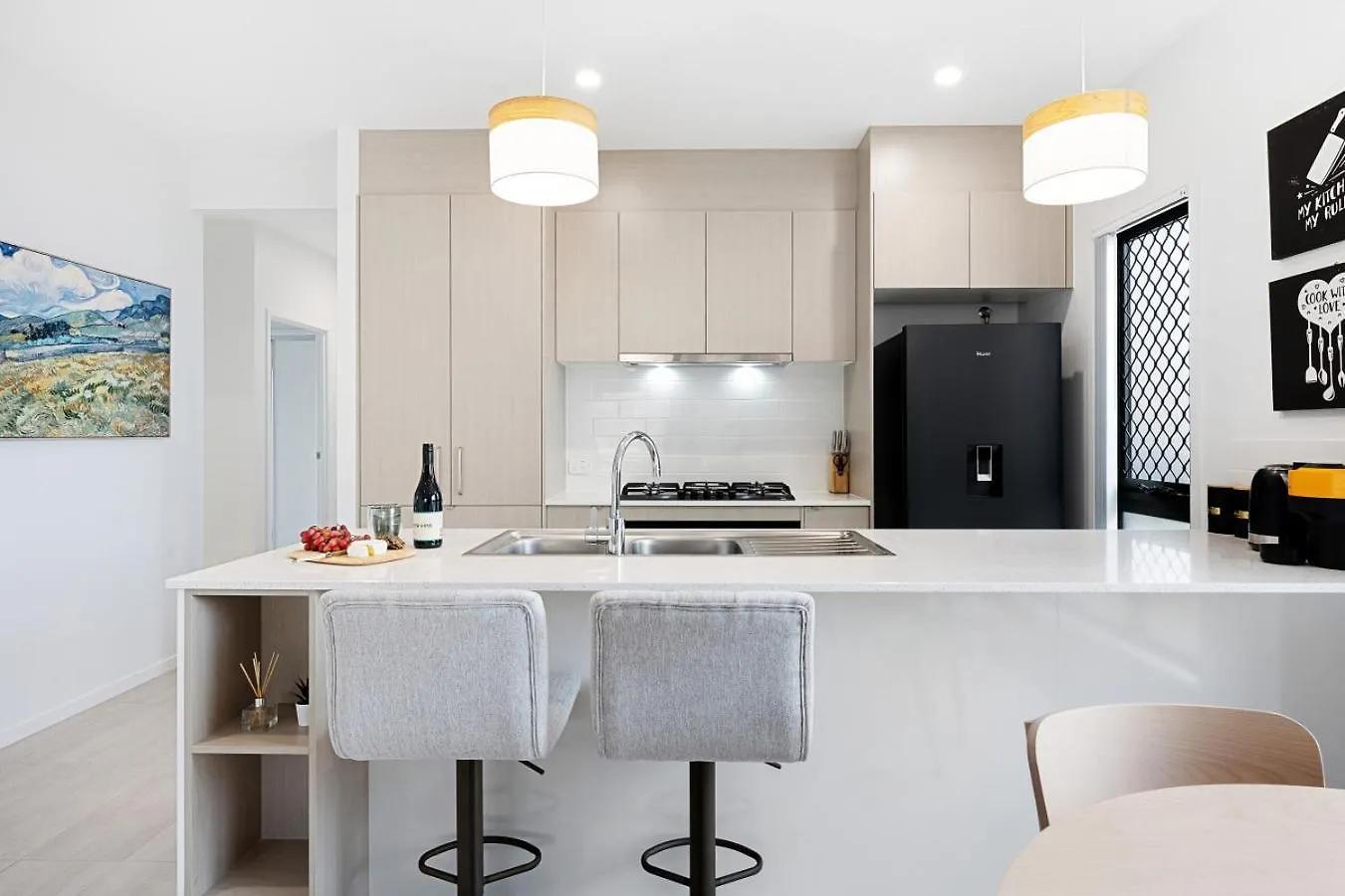 Holiday home The Crest North Harbour Estate Sleeps 8 Villa Morayfield Australia